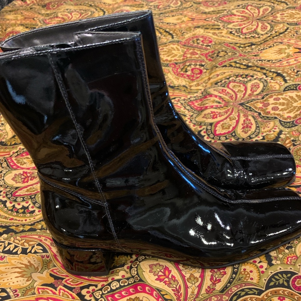 Naturlizer Black Patent Leather Boots 7 N